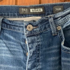 Men’s Distressed Buckle (BKE) Jeans